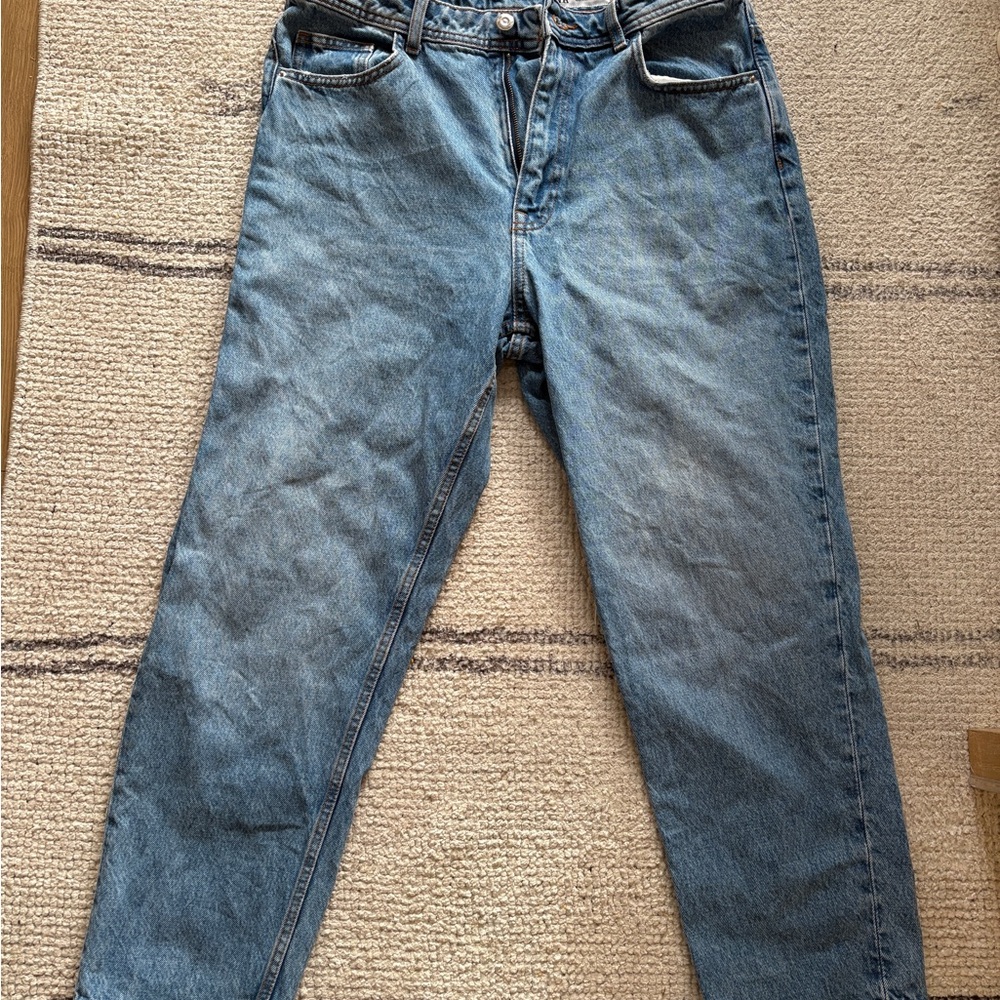 Zara Relaxed Fit Mom Jeans